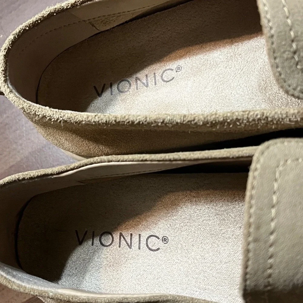 Vionic Journey Uptown Loafer Suede‎ Flats Travel Sneakers Tan Women's Size 10